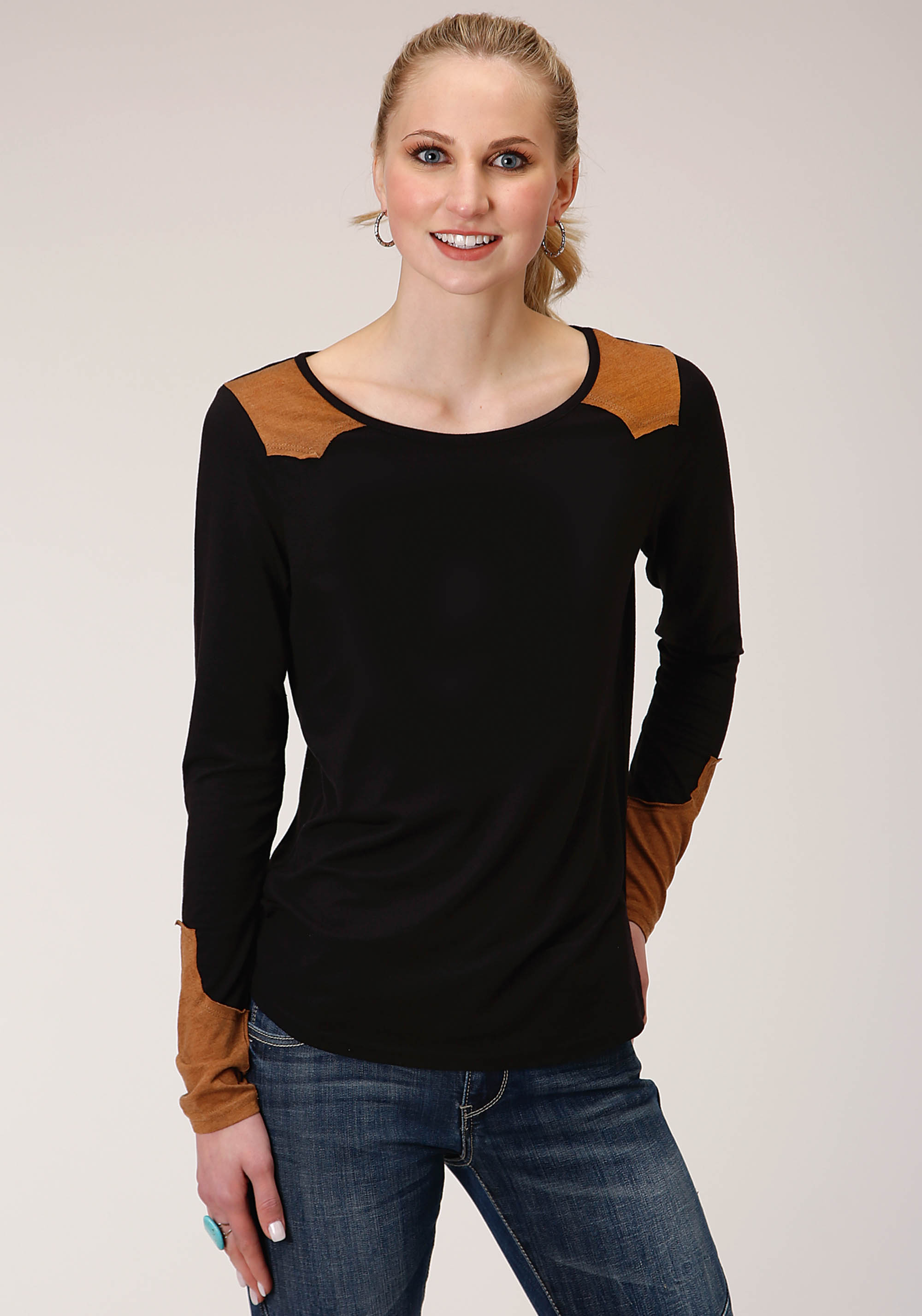 Five Star Collection – Fall Iii Womens Black 1312 P/r Ls Scoop Neck Tee